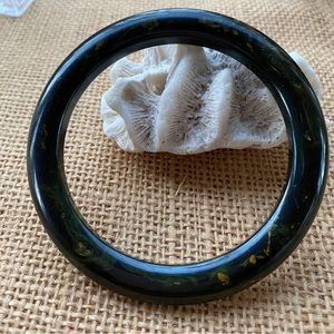 Beautiful Deep Green Marbled Bakelite Spacer Bangle